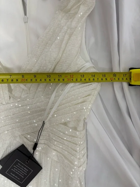 MacDuggal Ivory Sequinned V-Neck Evening Gown NWT size 4 - Picture 8 of 9